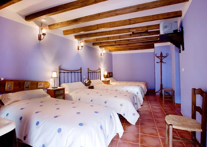 Casa Rural La Abuela * Embid de la Ribera